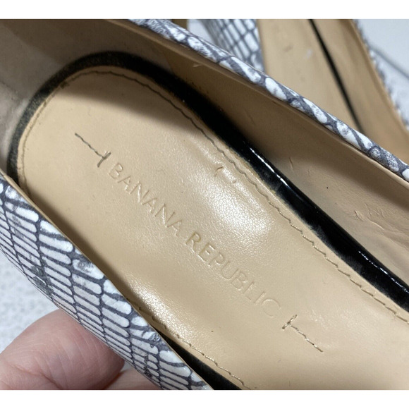Banana Republic high heel pumps US size 9M white gray textured stilettos shoes - Picture 6 of 10